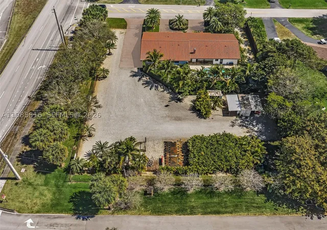 Photo 3 of Single family home for sale at 4501 Sw 133rd Ave, Southwest Ranches, FL 33330 | MLS# A11985816 | Listing updated on 2026-10-07