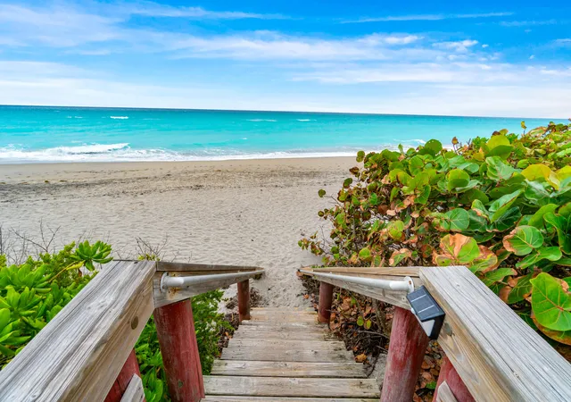 Homes for sale in Juno Beach, FL | 630 Ocean Drive, Juno Beach, FL 33408 | Houzeo