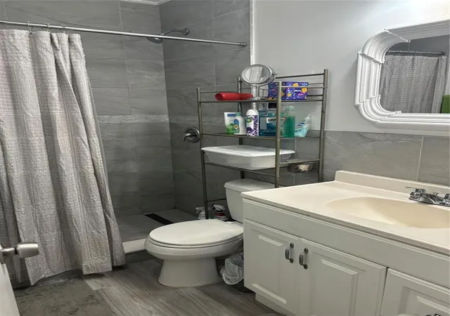 Homes for sale in Fort Lauderdale, FL | 2171 Ne 66Th St #Unit 802, Fort Lauderdale, FL 33308 | MLS# B26013291