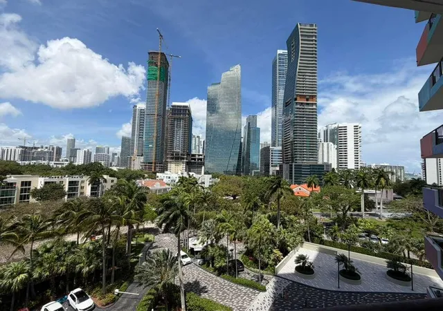 4th image of 1581 Brickell Ave #406, Miami, FL 33129 | MLS# B26013337