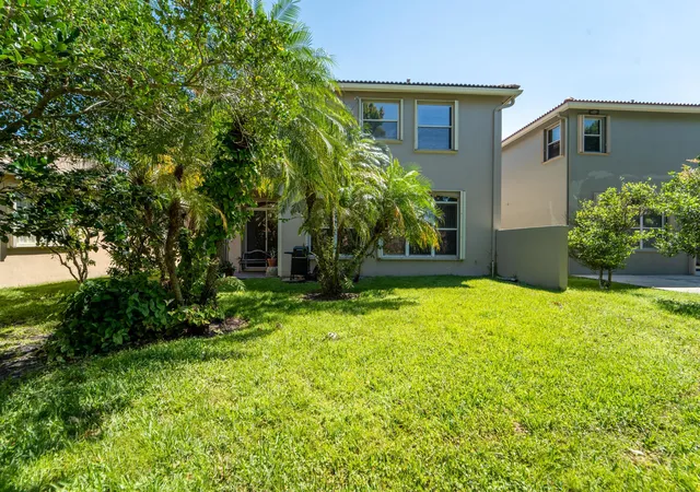 Homes for sale in Lake Worth, FL | 6593 Lurais Dr, Lake Worth, FL 33463 | MLS# B26013468
