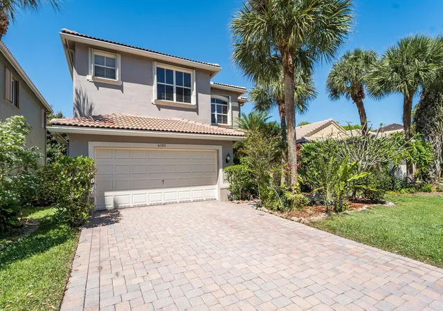 Homes for sale in Lake Worth, FL | 6593 Lurais Dr, Lake Worth, FL 33463 | MLS# B26013468