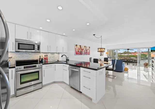 Homes for sale in Deerfield Beach, FL | 400 N Federal Hwy #315, Deerfield Beach, FL 33441 | MLS# B26013686