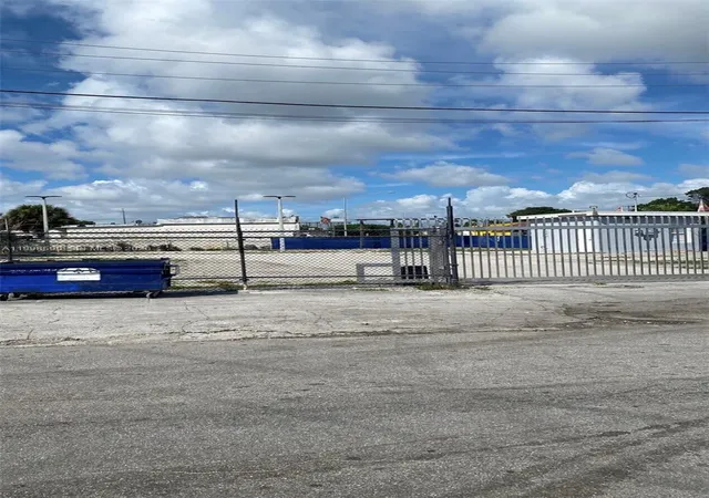 1st image of 300 Nw 79th St, Miami, FL 33150 | MLS# A11998590