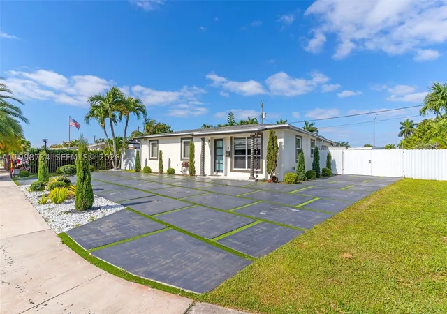 Homes for sale in Miami, FL | 5100 Sw 116th Ave, Miami, FL 33165 | MLS# A11998734