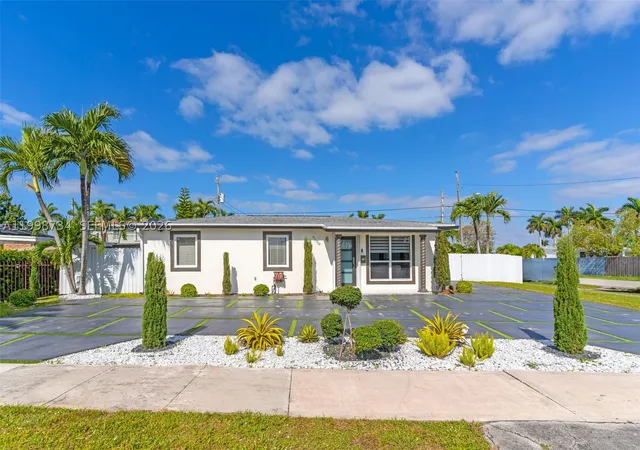 Homes for sale in Miami, FL | 5100 Sw 116Th Ave, Miami, FL 33165 | MLS# A11998734
