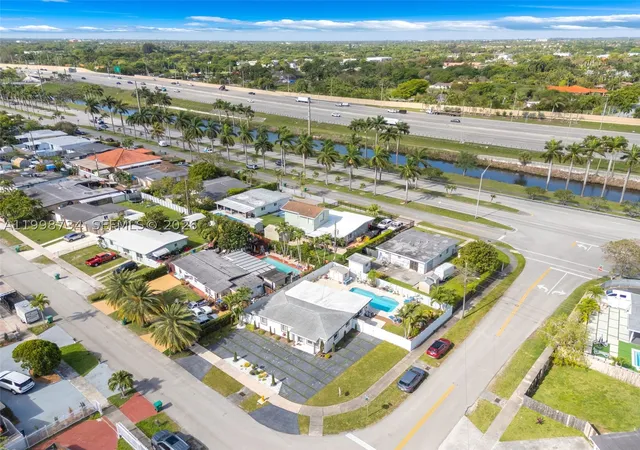 Homes for sale in Miami, FL | 5100 Sw 116Th Ave, Miami, FL 33165 | MLS# A11998734