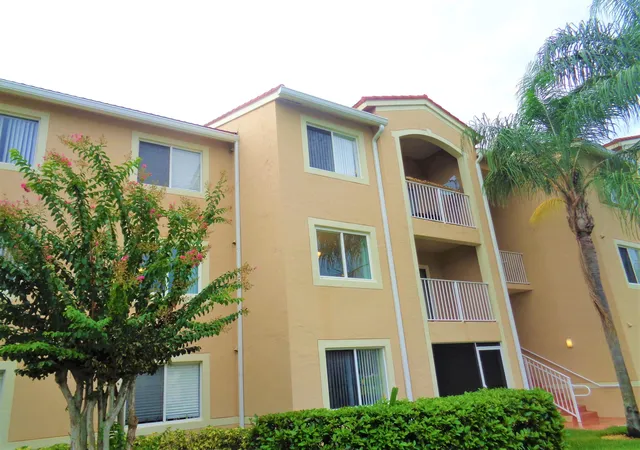 Homes for sale in Vero Beach, FL | 1650 N 42nd Cir #206, Vero Beach, FL 32967 | MLS# B26013988