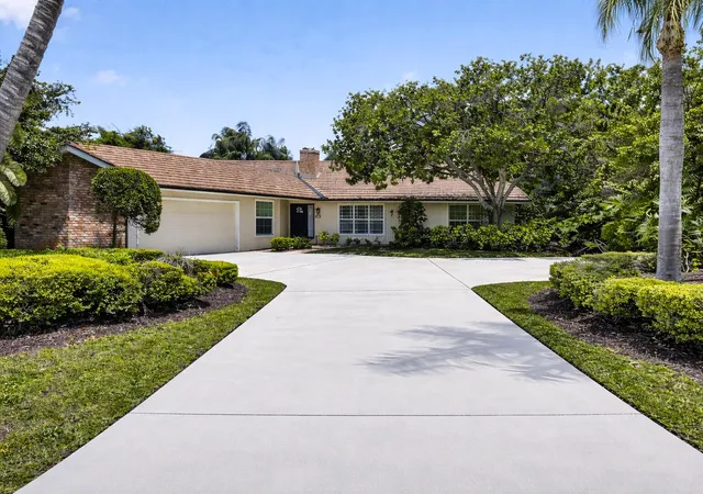 Homes for sale in Stuart, FL | 5741 Se Winged Foot Dr, Stuart, FL 34997 | MLS# B26014033
