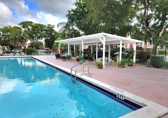 Homes for sale in North Lauderdale, FL | 8260 Sw 24th Street, North Lauderdale, FL 33068 | Houzeo