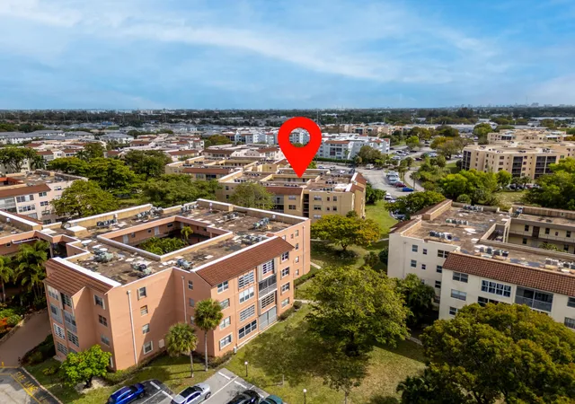 Homes for sale in Lauderdale Lakes, FL | 2801 Somerset Drive, Lauderdale Lakes, FL 33311 | Houzeo