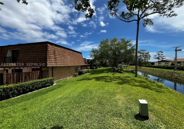 3rd image of 1026 10Th Ln, Green Acres, FL 33463 | MLS# A11998759