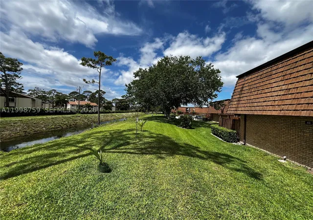 4th image of 1026 10Th Ln, Green Acres, FL 33463 | MLS# A11998759