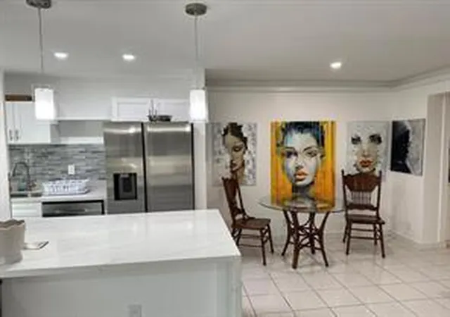 Homes for sale in Miami Beach, FL | 1004 Pennsylvania Ave #3, Miami Beach, FL 33139 | MLS# B26014383
