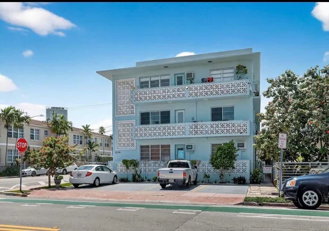Homes for sale in Miami Beach, FL | 1004 Pennsylvania Avenue, Miami Beach, FL 33139 | Houzeo