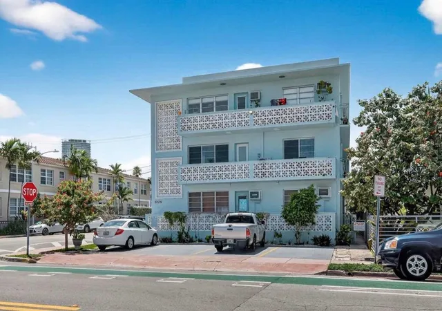 Homes for sale in Miami Beach, FL | 1004 Pennsylvania Ave #3, Miami Beach, FL 33139 | MLS# B26014383