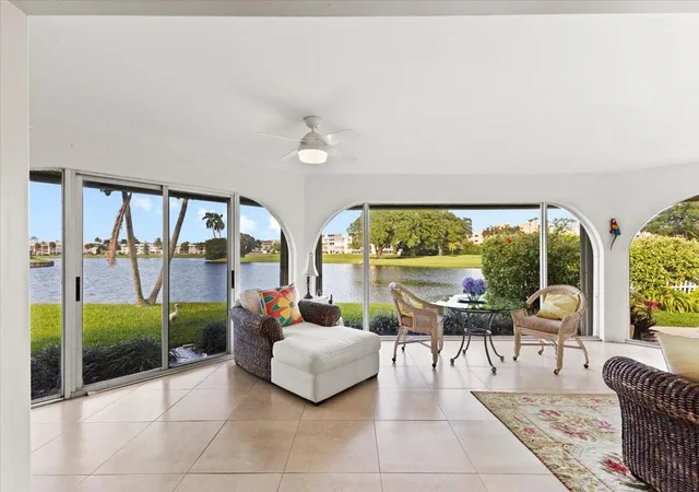 5th image of 233 Rio Vista Cir #233, Lake Worth, FL 33462 | MLS# B26014461