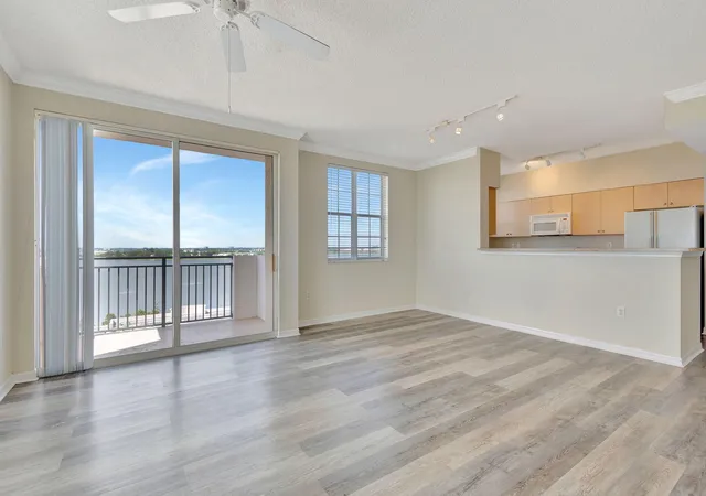 3rd image of 616 Clearwater Park Rd #1013, West Palm Beach, FL 33401 | MLS# B26014495