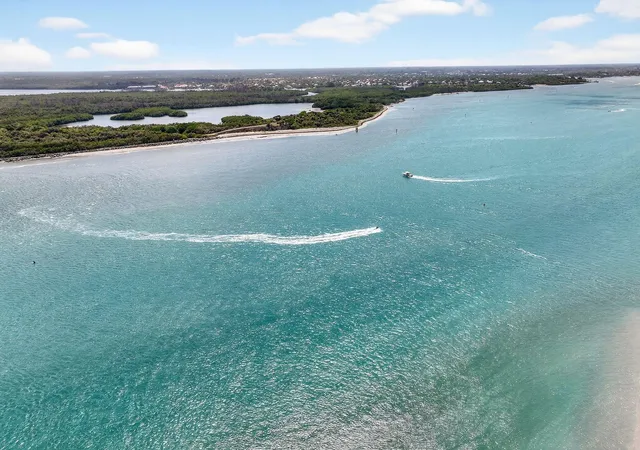 2nd image of 2920 Se Dune Dr, Stuart, FL 34996