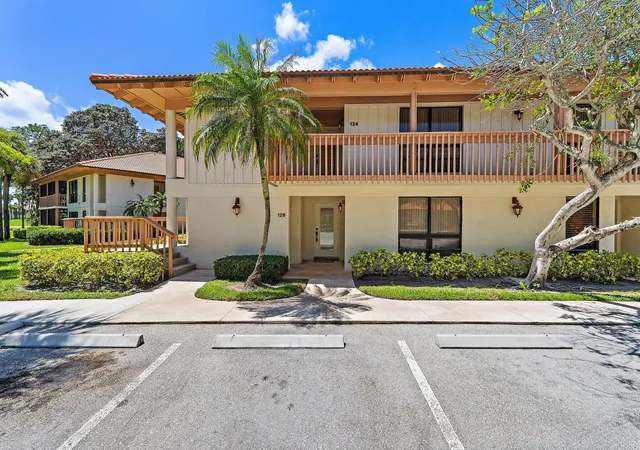 2nd image of 128 Brackenwood Rd #128, Palm Beach Gardens, FL 33418 | MLS# B26014611