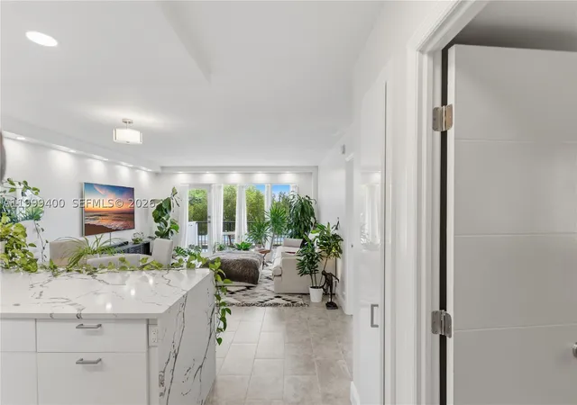 Listing Photo 3 - Condo for sale in building located at 340 Sunset Dr, North Lauderdale, FL 33301 - Unit #407