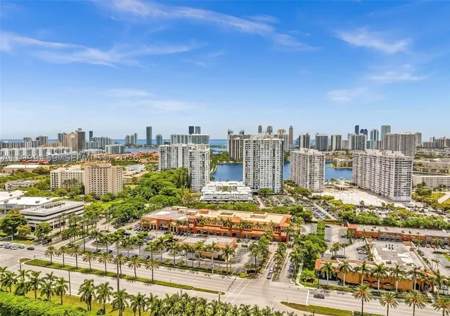 Photo 3 of Condo for sale at 2780 Ne 183Rd St #1802, Aventura, FL 33160 | MLS# A11999169 | Listing updated on 2026-09-29