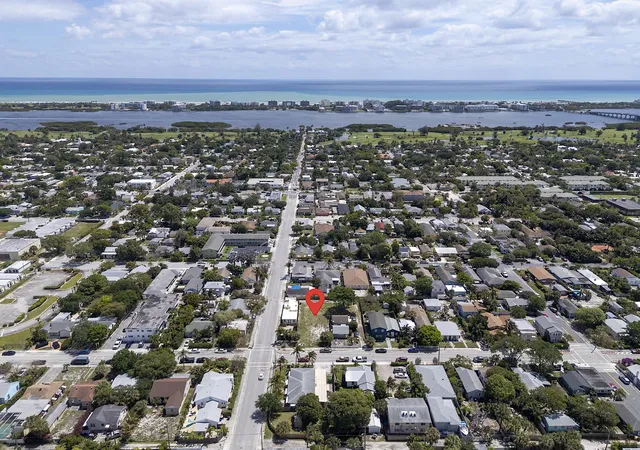 2nd image of 628 N K St, Lake Worth Beach, FL 33460 | MLS# B26014643