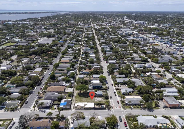 4th image of 628 N K St, Lake Worth Beach, FL 33460 | MLS# B26014643