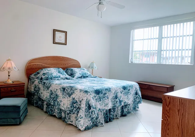 Homes for sale in Lauderdale Lakes, FL | 2800 Nw 47th Ter #304, Lauderdale Lakes, FL 33313 | MLS# B26014670