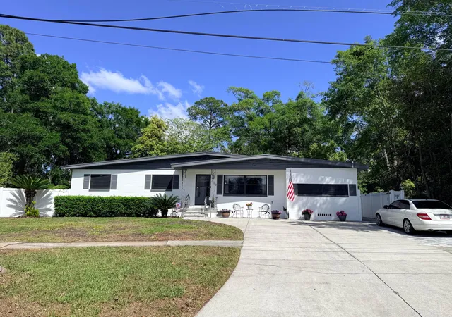 4th image of 6343 Stetler Dr, Jacksonville, FL 32216 | MLS# B26014725