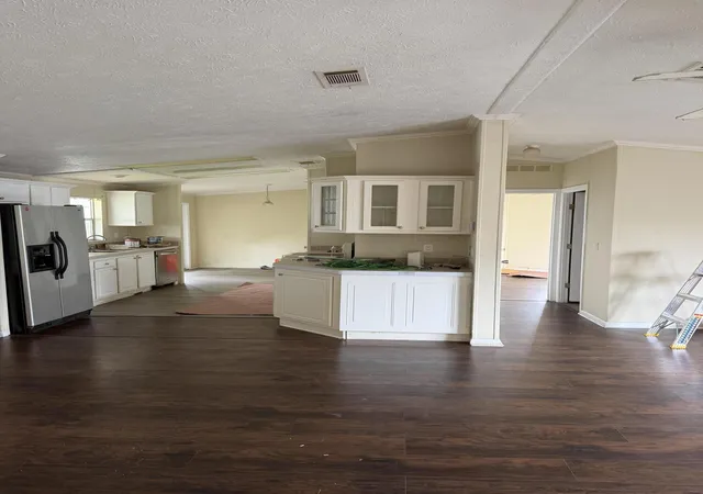 4th image of 8557 Sw 18Th St, Davie, FL 33324 | MLS# B26014775