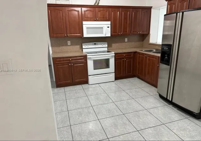 3rd image of 9021 Sw 30Th Ter, Miami, FL 33165 | MLS# A11999819