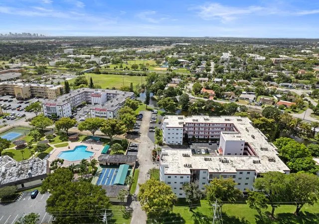 Homes for sale in Lauderdale Lakes, FL | 4000 Nw 44th Ave #207, Lauderdale Lakes, FL 33319 | MLS# B26014805