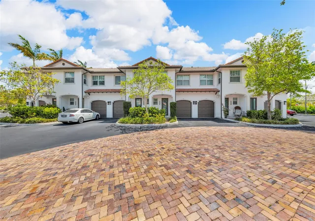 2nd image of 1327 Se 3rd Ave, Pompano Beach, FL 33060 | MLS# B26014822