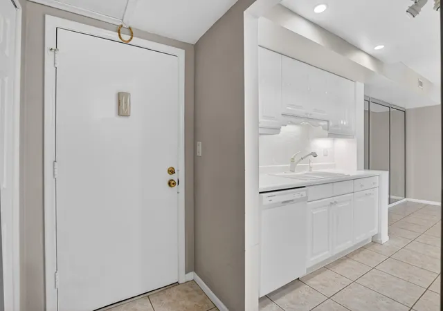 2nd image of 250 Ne 20Th St #5220, Boca Raton, FL 33431 | MLS# B26014842