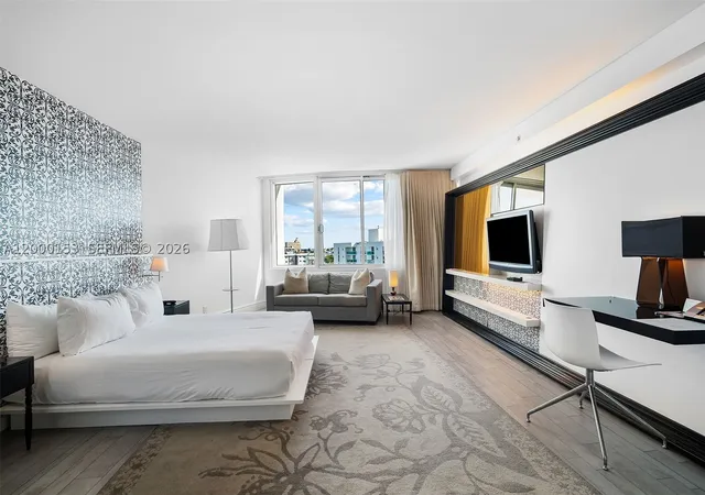 4th image of 1100 West Ave #819, Miami Beach, FL 33139 | MLS# A12000153
