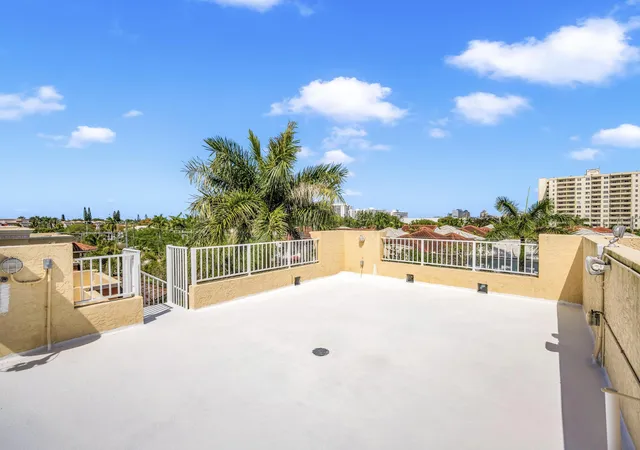 Homes for sale in Fort Lauderdale, FL | 903 Ne 17Th Wy #104, Fort Lauderdale, FL 33304 | MLS# B26014858