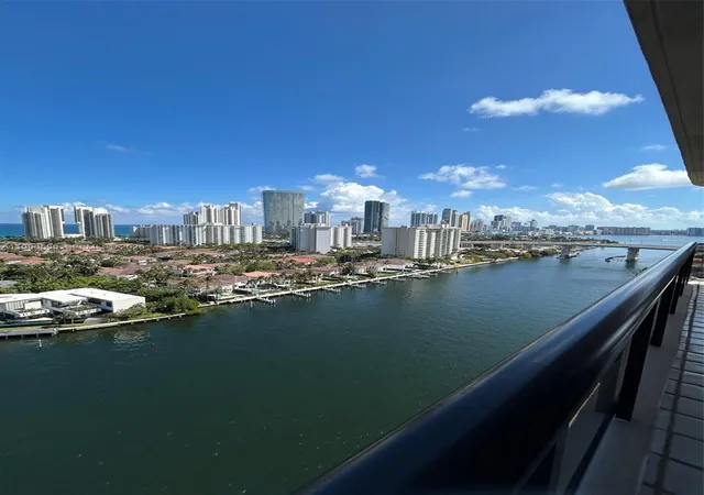 2nd image of 19667 Turnberry Way #18-K, Aventura, FL 33180 | MLS# A11990588