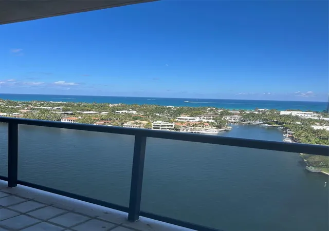 3rd image of 19667 Turnberry Way #18-K, Aventura, FL 33180 | MLS# A11990588