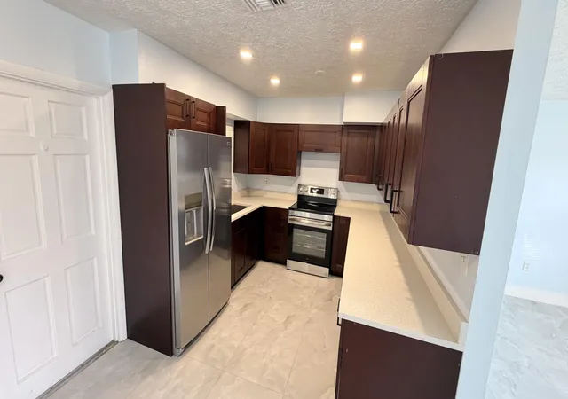5th image of 928 Fra Mar Pl #2, Fort Pierce, FL 34982 | MLS# B26014879