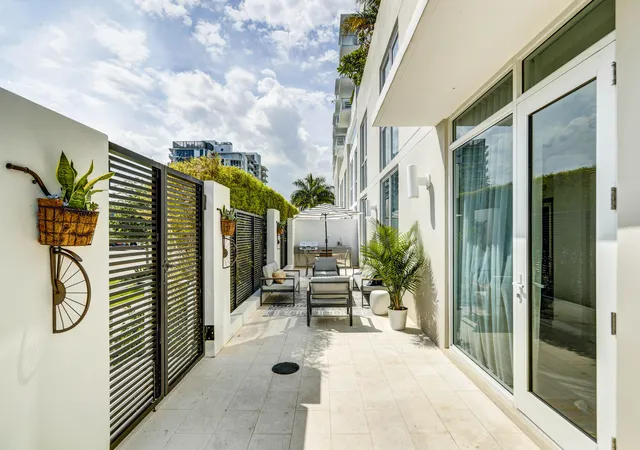 Homes for sale in Fort Lauderdale, FL | 401 N Birch Rd #Th3, Fort Lauderdale, FL 33304 | MLS# B26014884