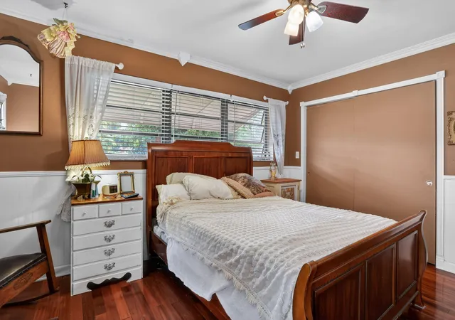 Homes for sale in Lighthouse Point, FL | 1931 Ne 27th St, Lighthouse Point, FL 33064 | MLS# B26014899