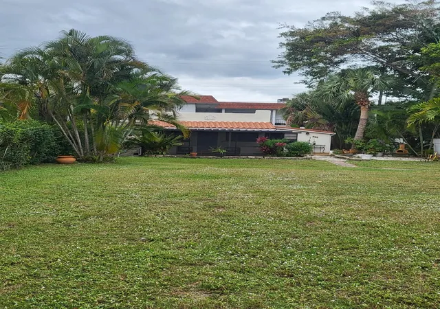 2nd image of 927 S Palmway, Lake Worth Beach, FL 33460 | MLS# B26015105