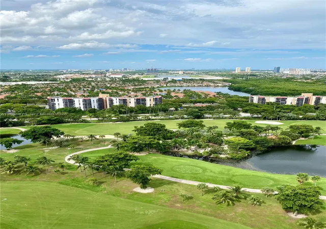 4th image of 20379 W Country Club Dr #PH-40, Aventura, FL 33180 | MLS# A12000676