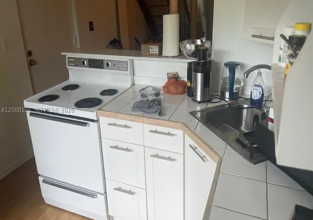Listing Photo 5 - Condo for sale in building located at 8741 Ne 4Th Ave Rd, Miami Shores, FL 33138 - Unit #8741
