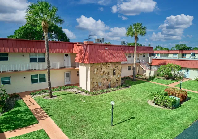 Homes for sale in Royal Palm Beach, FL | 12021 W Greenway Dr #105, Royal Palm Beach, FL 33411 | MLS# B26015228