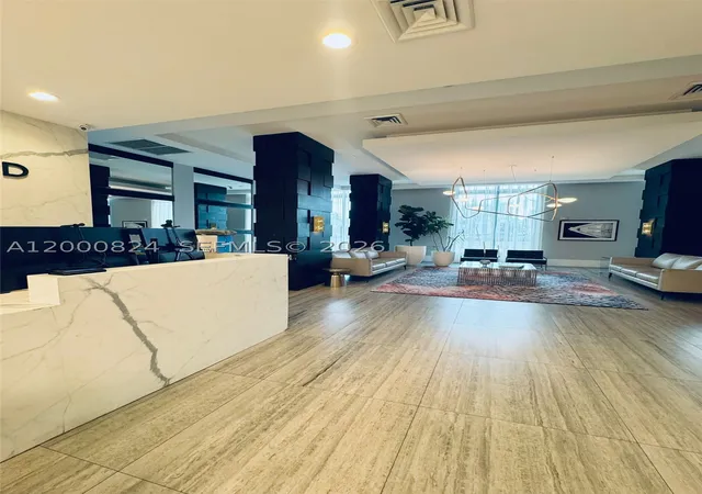 Homes for sale in Hollywood, FL | 140 Dixie Hwy, Hollywood, FL 33020 | Houzeo