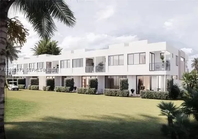 Photo 2 of Single family home for sale at 700 Cypress Grove Dr, Pompano Beach, FL 33069 | MLS# A12000871 | Listing updated on 2026-04-16
