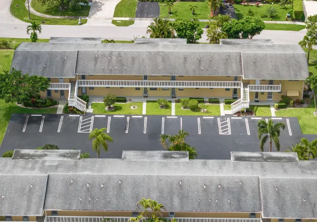 Homes for sale in Boynton Beach, FL | 2102 Ne 1st Wy #103, Boynton Beach, FL 33435 | MLS# B26015273