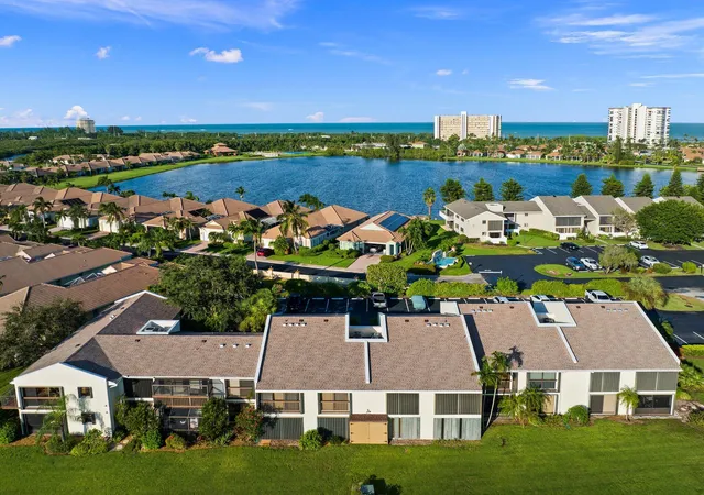 3rd image of 3225 S Lakeview Cir #22-202, Fort Pierce, FL 34949 | MLS# B26015326